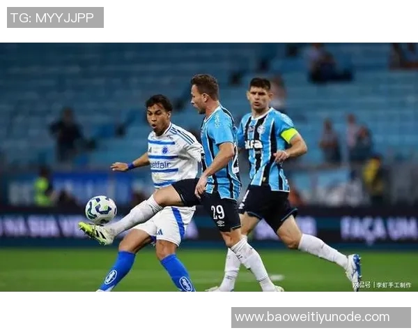 基多主帅坦言帕尔梅拉斯球场如同学校操场球队在对抗中遭遇全面压制