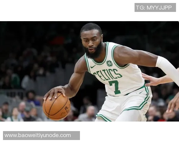 杰伦布朗称赞球队篮板保护表现出色为胜利奠定基础