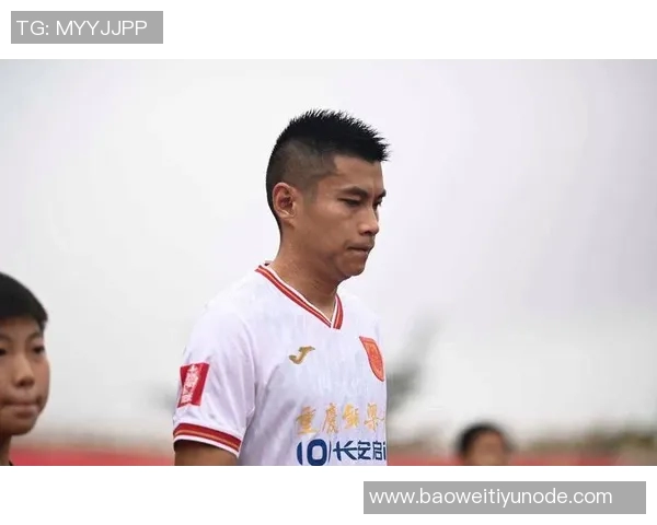 黄希扬谈转型与本土人才培养期望留在铜梁龙为重庆足球贡献力量 黄希扬谈转型与本土人才培养期望留在铜梁龙为重庆足球贡献力量