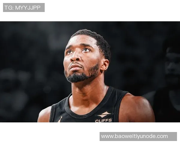 米切尔赛季结束后遭受重创提前与队友开始新赛季训练 米切尔赛季结束后遭受重创提前与队友开始新赛季训练